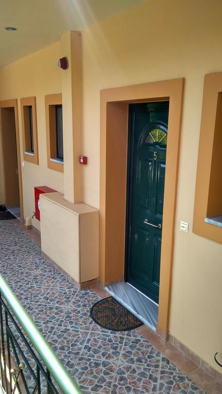 Nikolitsa Apartments Glyfada  Esterno foto